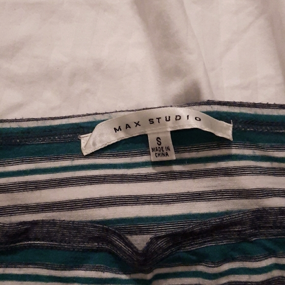 Striped top - Picture 2 of 2